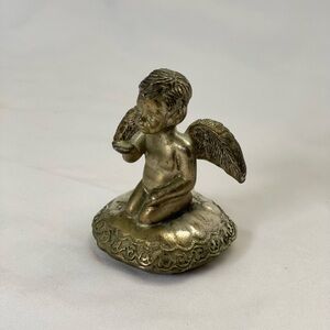 Vintage Cherub Angel Blowing Kiss Figurine
